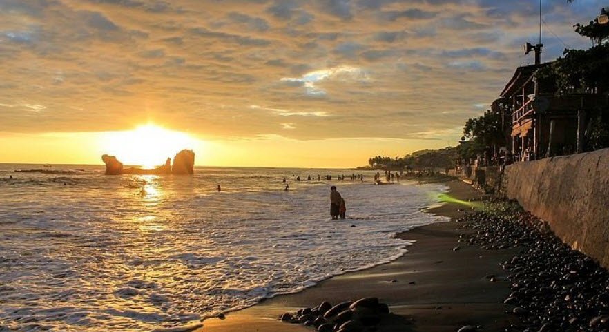 El Tunco Beach, El Salvador
